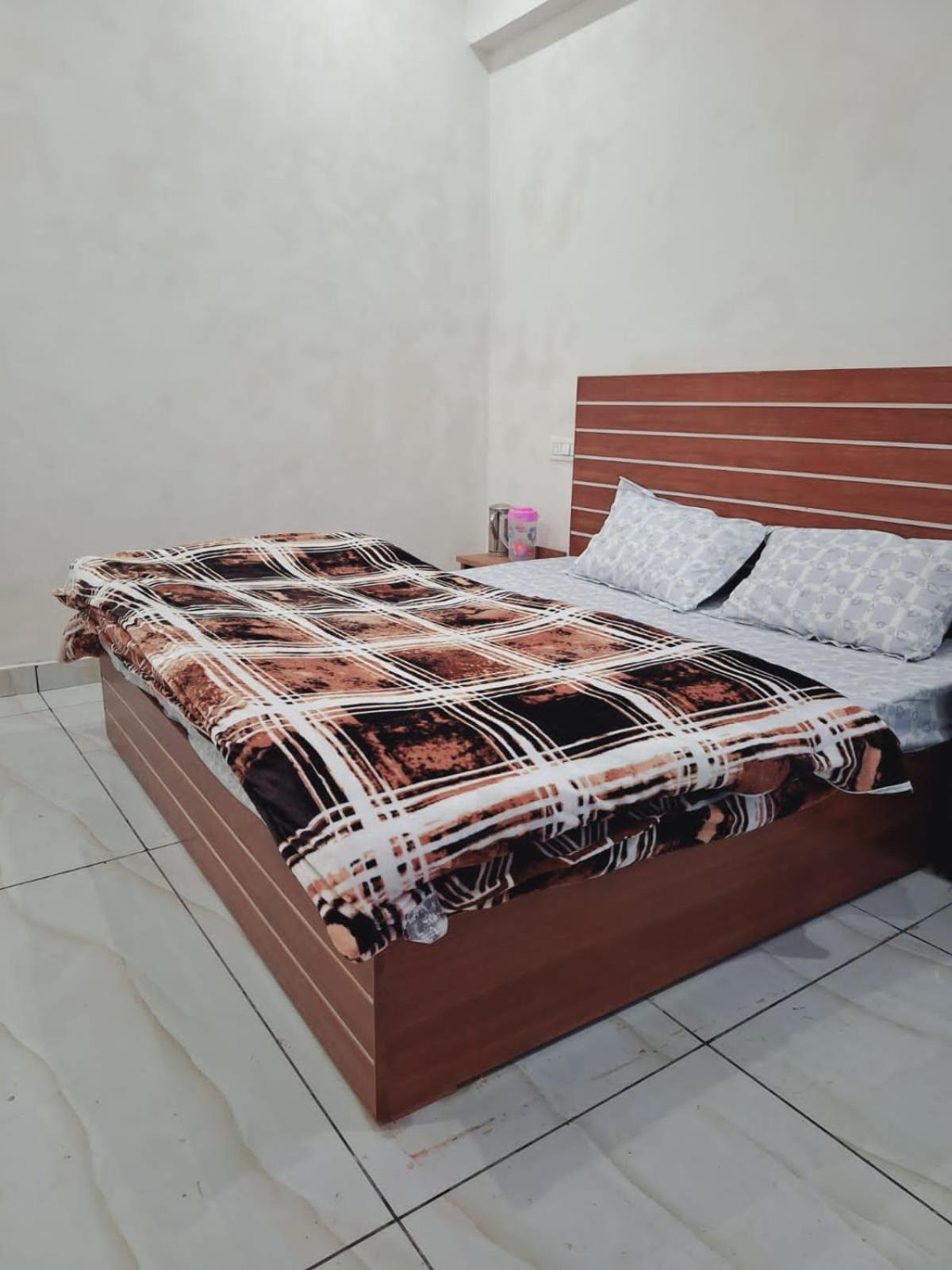 Chandarshila Hike Homestay Ukhimath ภายนอก รูปภาพ